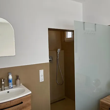 Erlenbach Apartment *